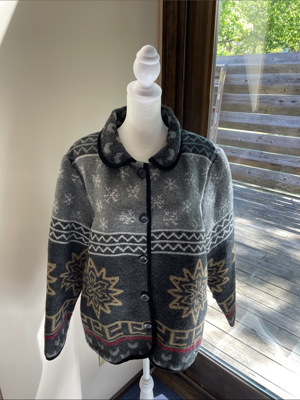 Sonoma Black Gray and Gold Patterned Button-Front Jacket